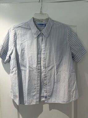 Izod White Short-Sleeve Button-Down Shirt with Blue Pinstripes